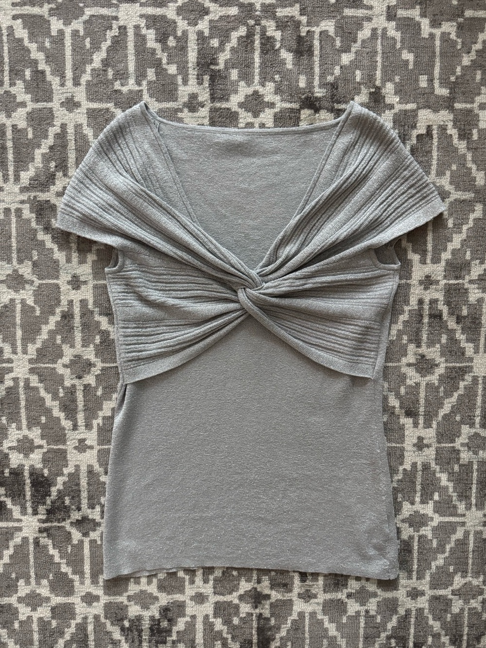Silver Metallic Silk Blend Twist Front Short Sleeve Top Cap Sleeve